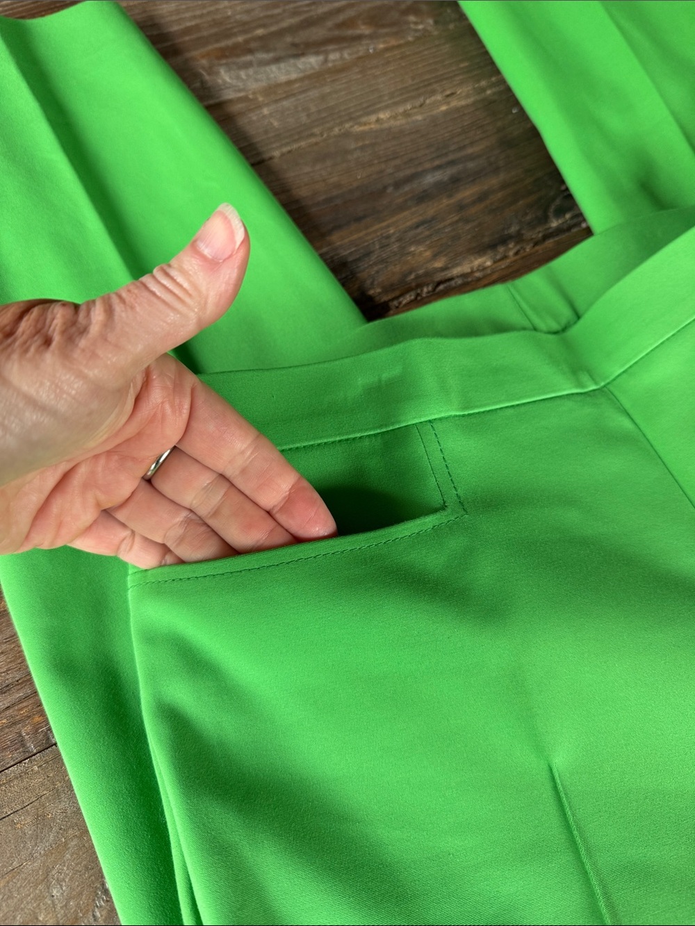 Akris‎ Punto Franca emerald green stretch tapered pant $520 - Picture 6 of 10